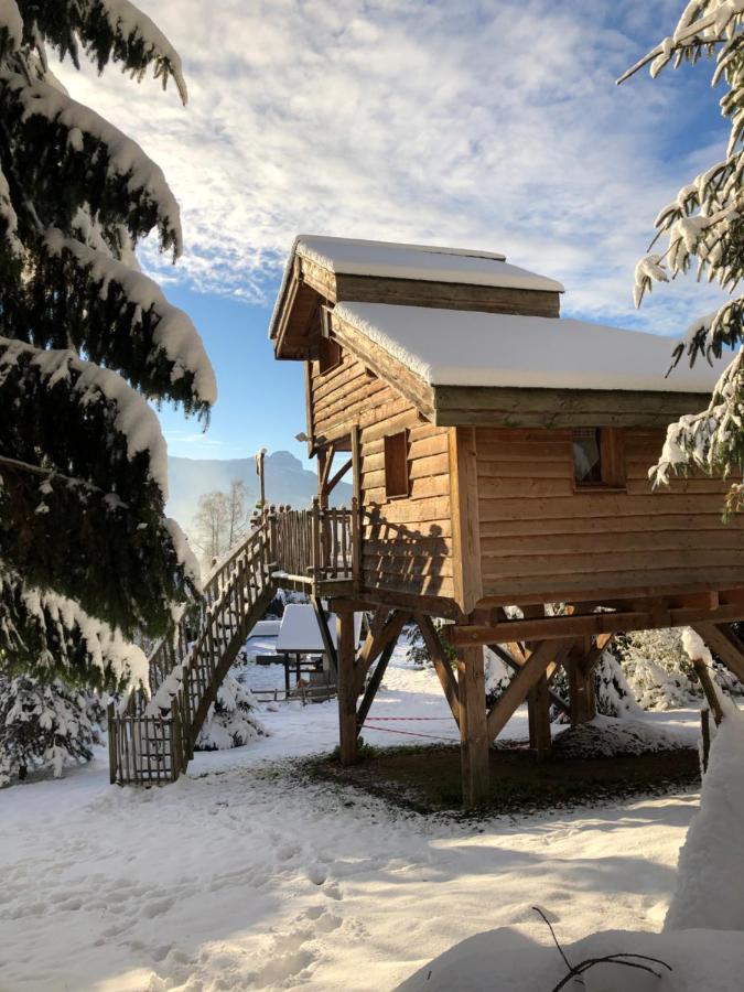 La Cabane A L'Oree Des Bornes Evires Exterior photo
