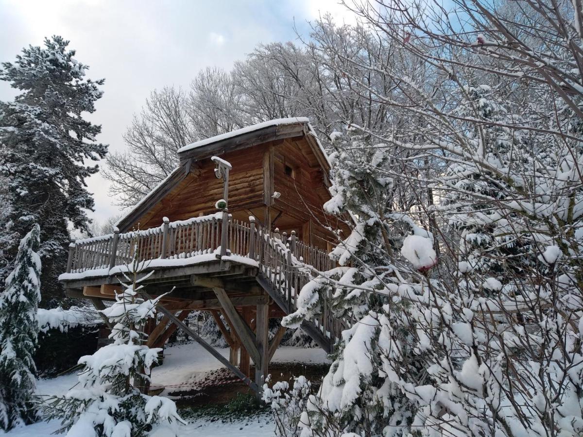 La Cabane A L'Oree Des Bornes Evires Exterior photo