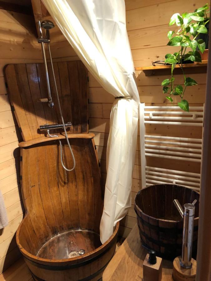 La Cabane A L'Oree Des Bornes Evires Exterior photo
