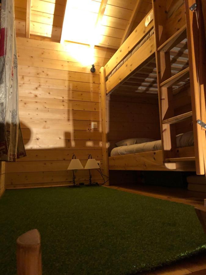 La Cabane A L'Oree Des Bornes Evires Exterior photo